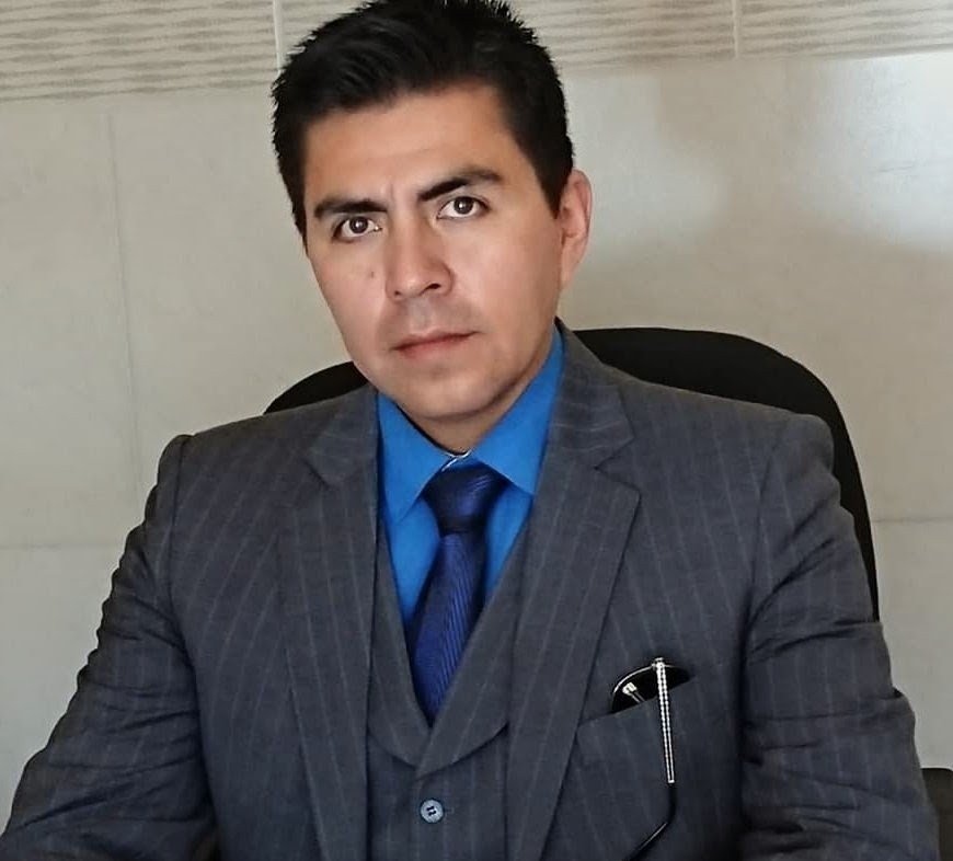 Dr. Boris Michel León Aguirre